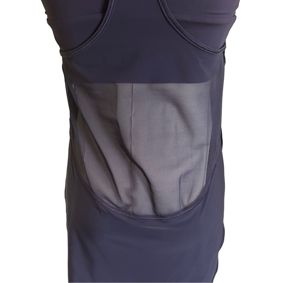 Women's Lululemon Plum Tank Top with Built-in Sports Bra Size 2 - Picture 4 of 8